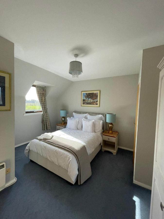 Apartment Harbour And River View, 50m From Doorstep & Free Parking *